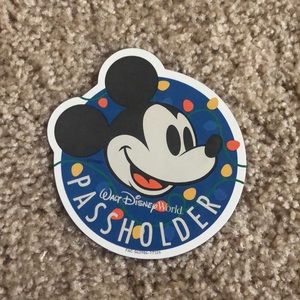 Mickey Holiday passholder magnet